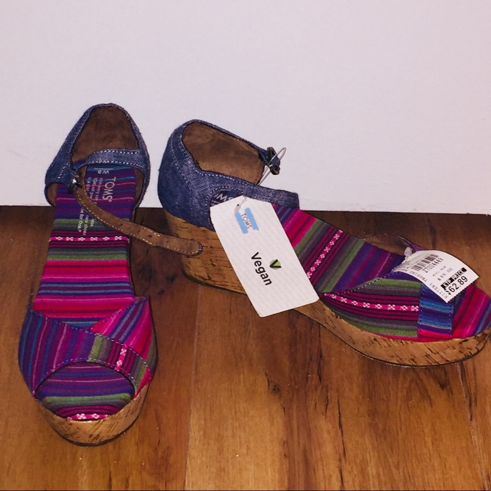 *NWT* Tom’s Cork Wedges